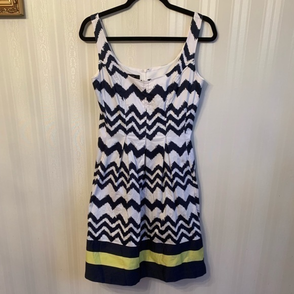 Nine West‎ chevron navy and lime chevron dress